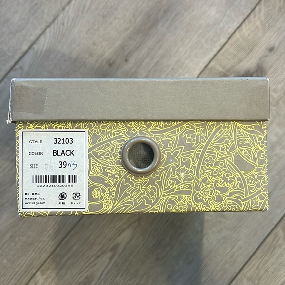 Women’s leather loafers - black flats - Picture 7 of 13